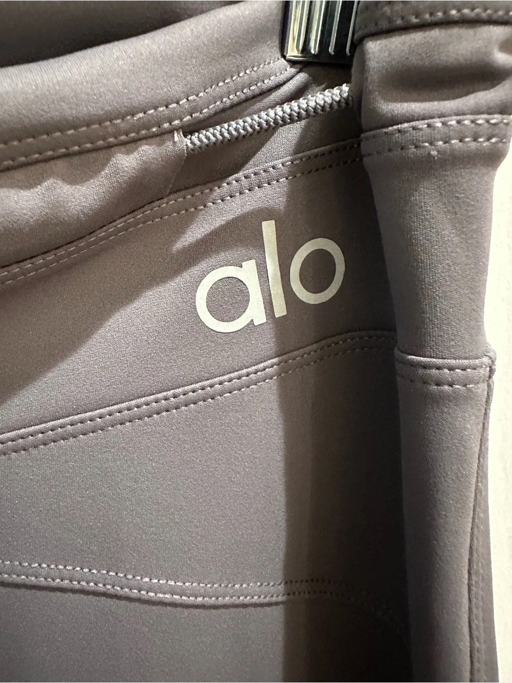 alo Cinch Waist Flare Leggings